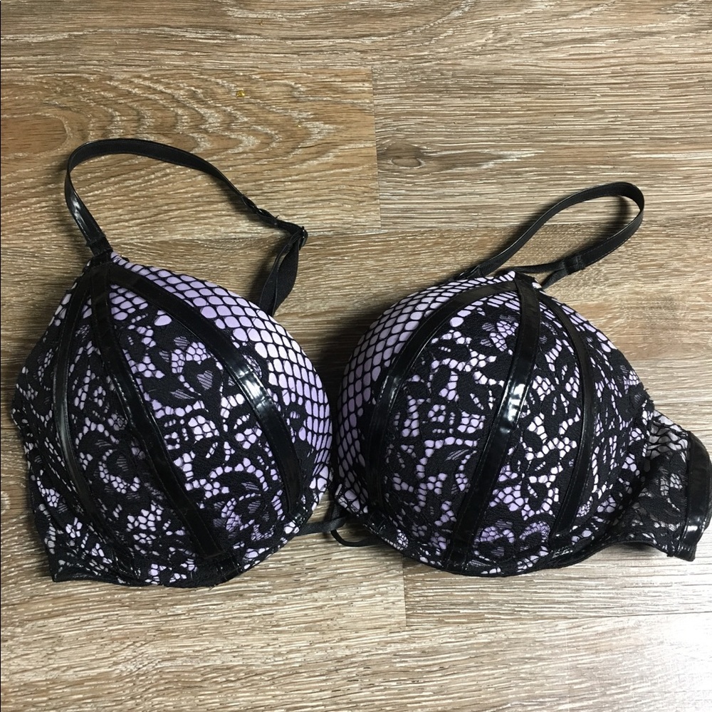 Victoria’s Secret bombshell bra 34C